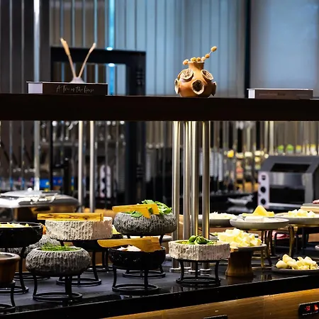 Aliba Hotel *