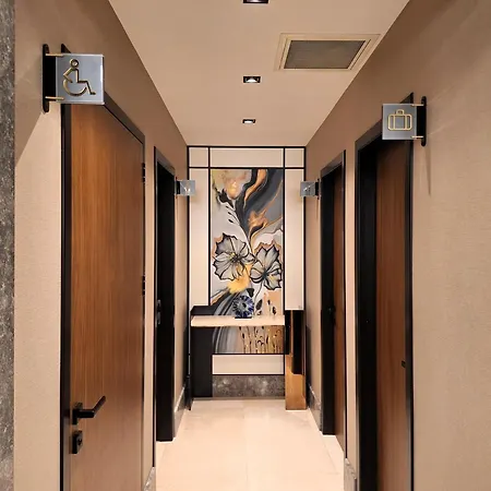 Aliba Hotel *